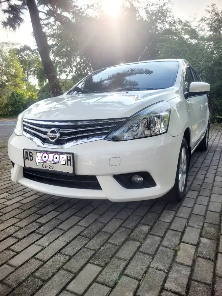 Grand Livina 1.5 XV M/T Asli AB 2014 Istimewa