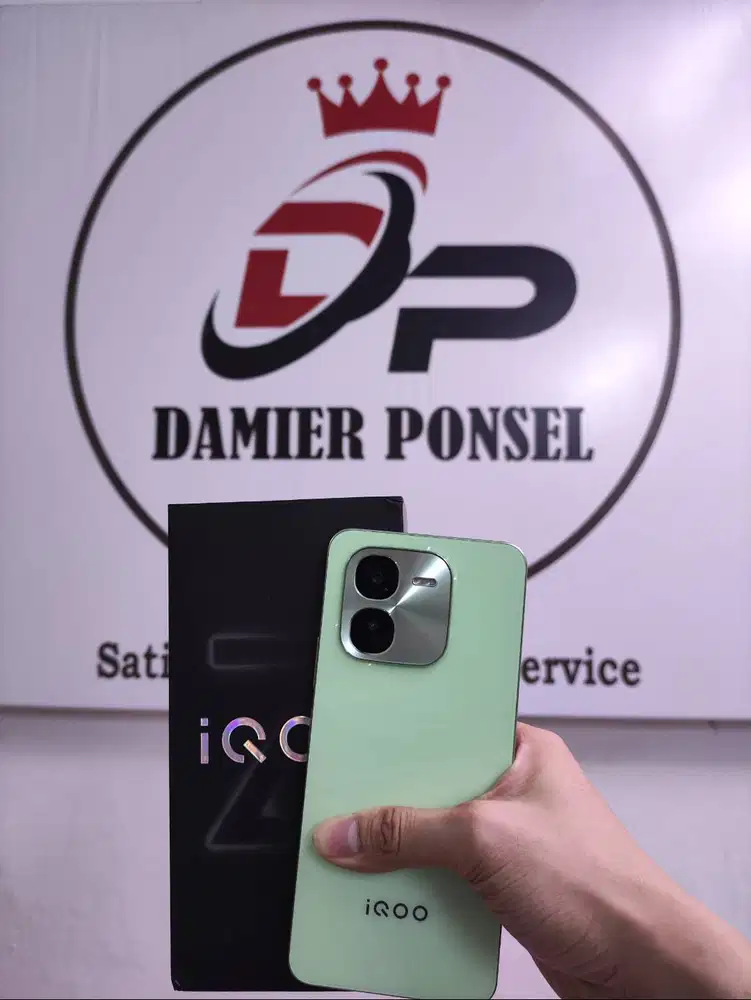 IQOO Z9X 5G (8/128) GARANSI S/D FEBRUARI 2027