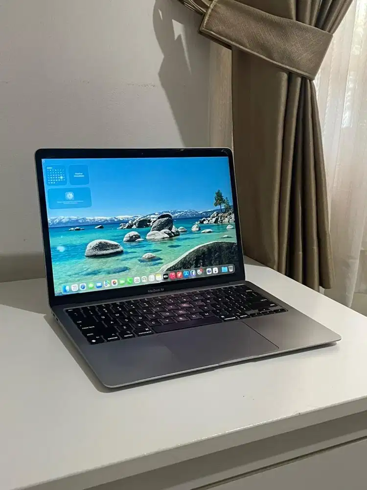 MacBook Air 2020 M1 8/256