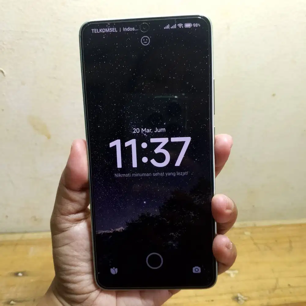 Poco X7 Pro 5G Ram 12 GB Penyimpanan 512 GB mulus