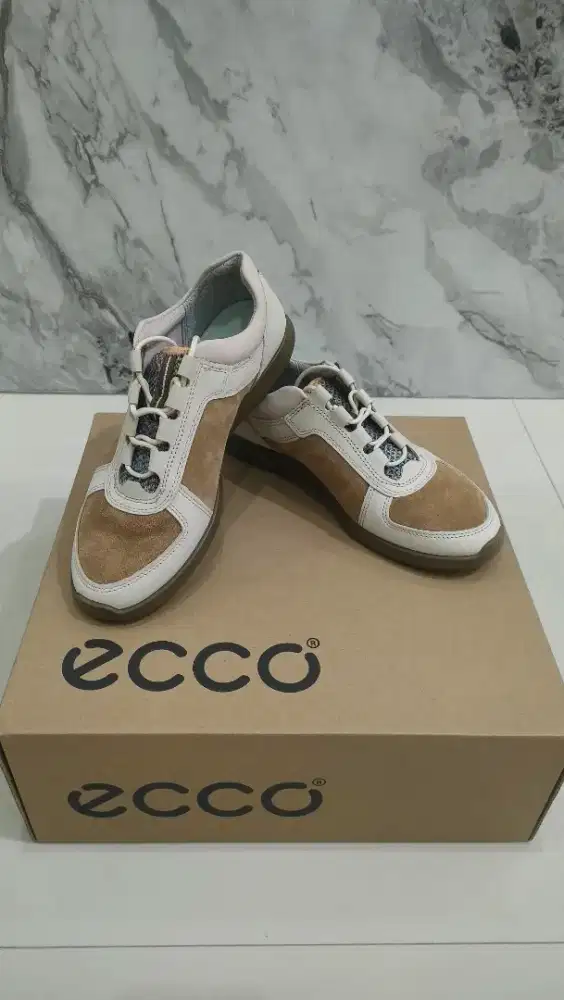 Sepatu Ecco size 37