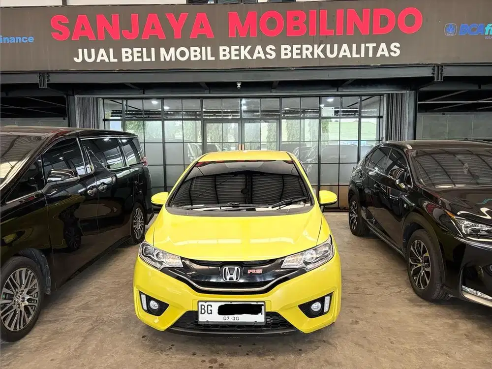 Honda JAZZ RS CVT 1.5 A/T 2015/2016,Km 70rb