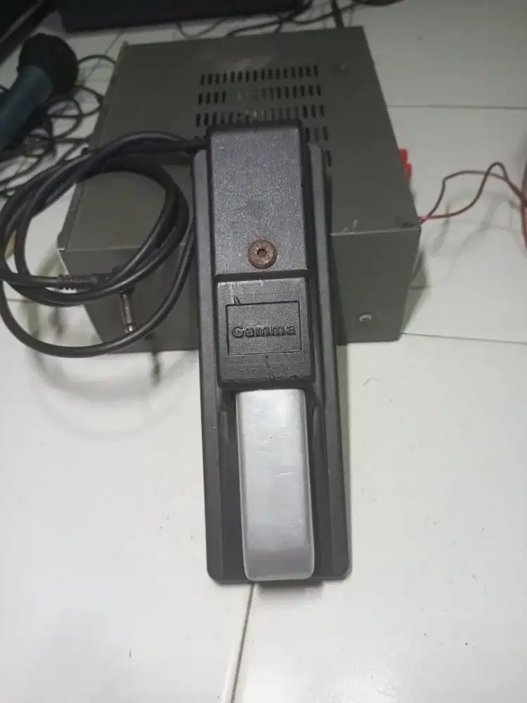 Pedal sustain keyboard/piano