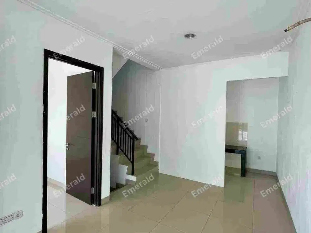 Rumah Minimalis Depan Taman Siap Huni di PIK 2