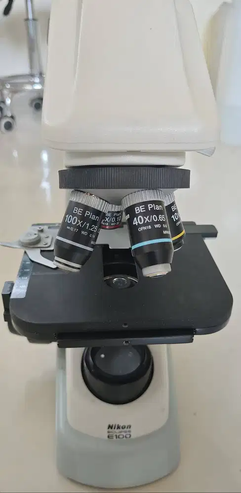Mikroskop Nikon Eclipse E100