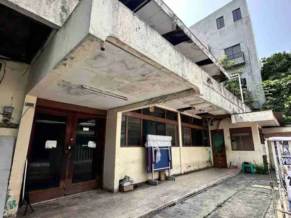 Rumah Tua Hitung Tanah BAWAH NJOP! Harga dibawah NJOP di Menteng Jakarta Pusat pinggir jalan komersil area