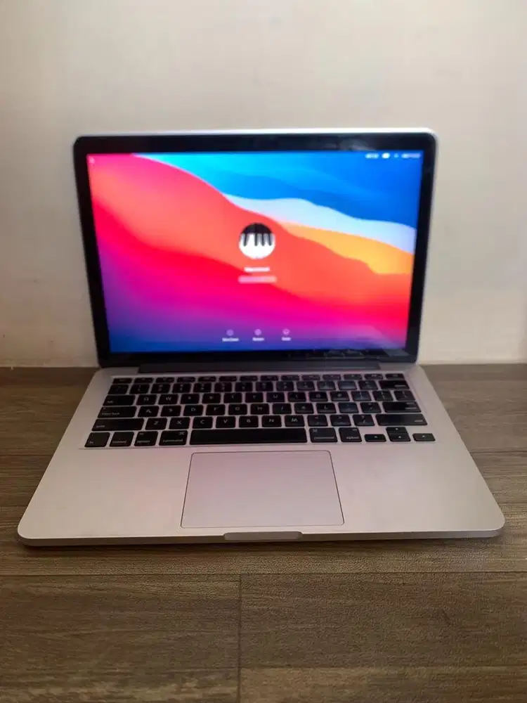 MacBook Pro 13 inci 2015 i7 8gb 256gb unit dan charger