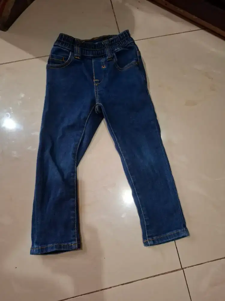 Celana jeans anak