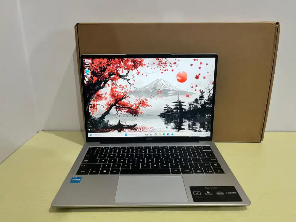 ACER LITE 14  MULUS LIKE MULUS 
INTEL CORE I3 N300 8CPU RAM 8 SSD 512
