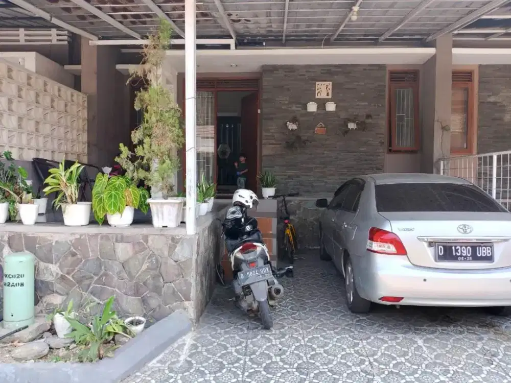 Dijual Rumah di Kota Bali Residence Bandung Barat, Minimalis Siap Huni