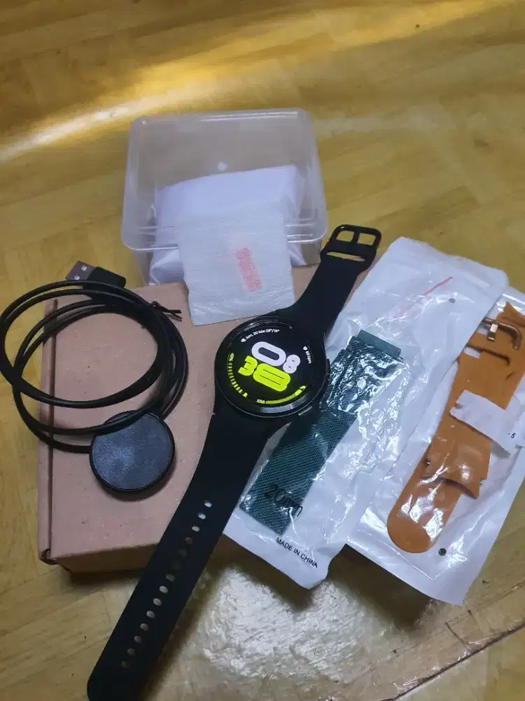 Samsung Galaxy Watch 4 Classic 46mm LTE Hitam Mulus