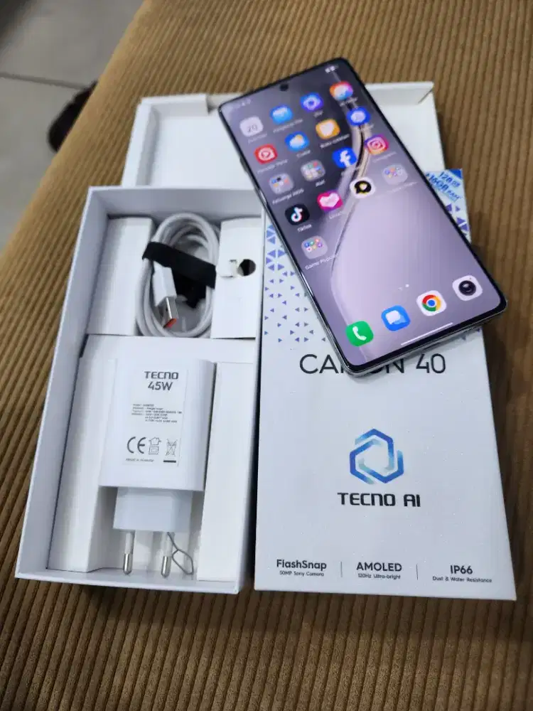 Tecno camon 40 8/128 resmi Indonesia garansi on