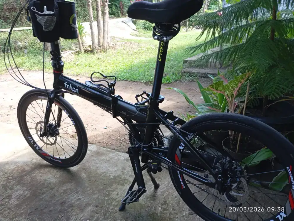 Sepeda lipat Fnhon Blast Shimano 105