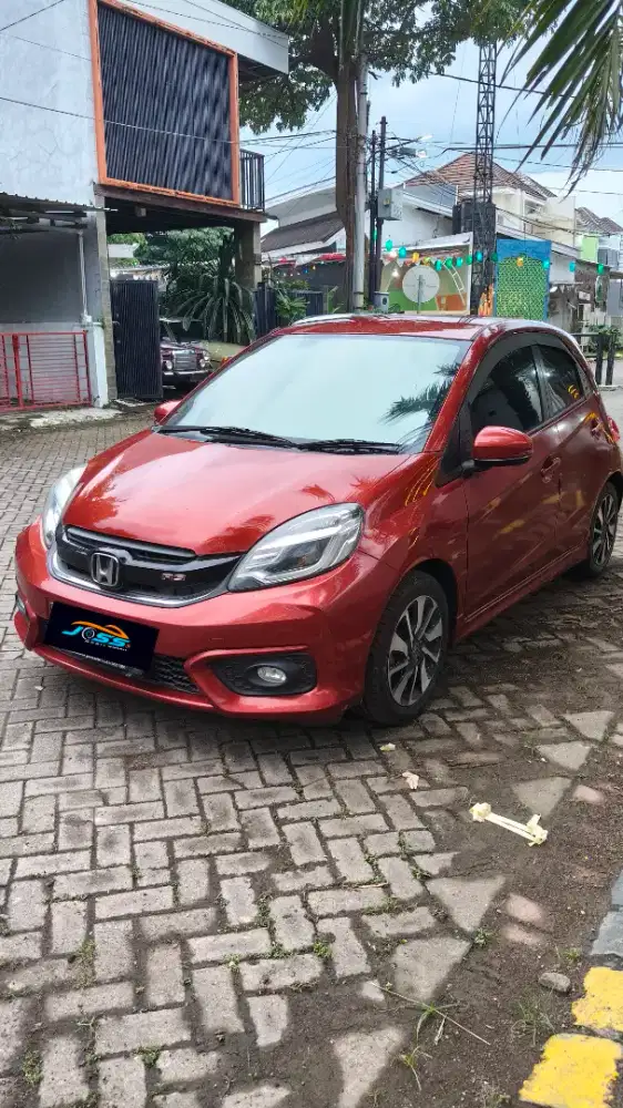 HONDA BRIO RS 2018 CVT AT