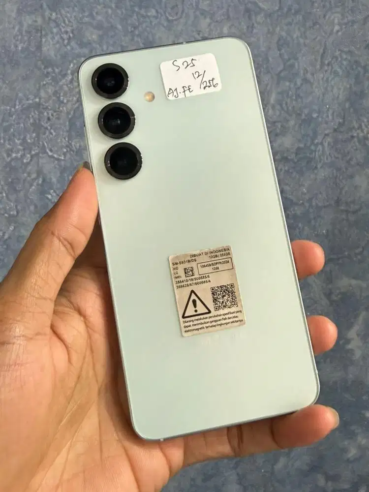 Samsung S25 12/256 Mint SEIN