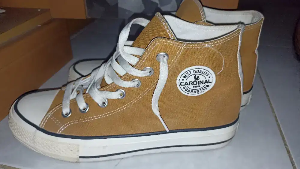 Sepatu Sekolah Cardinal 39