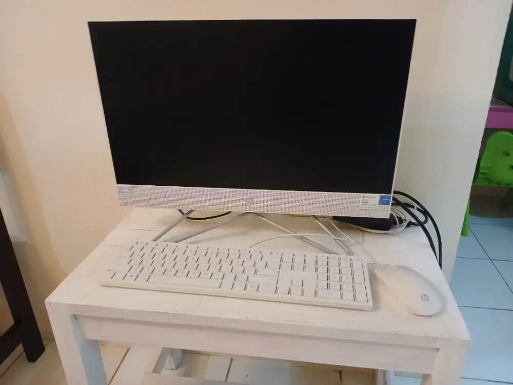 KOMPUTER HP All-in-One 22-df0xxx (2021)