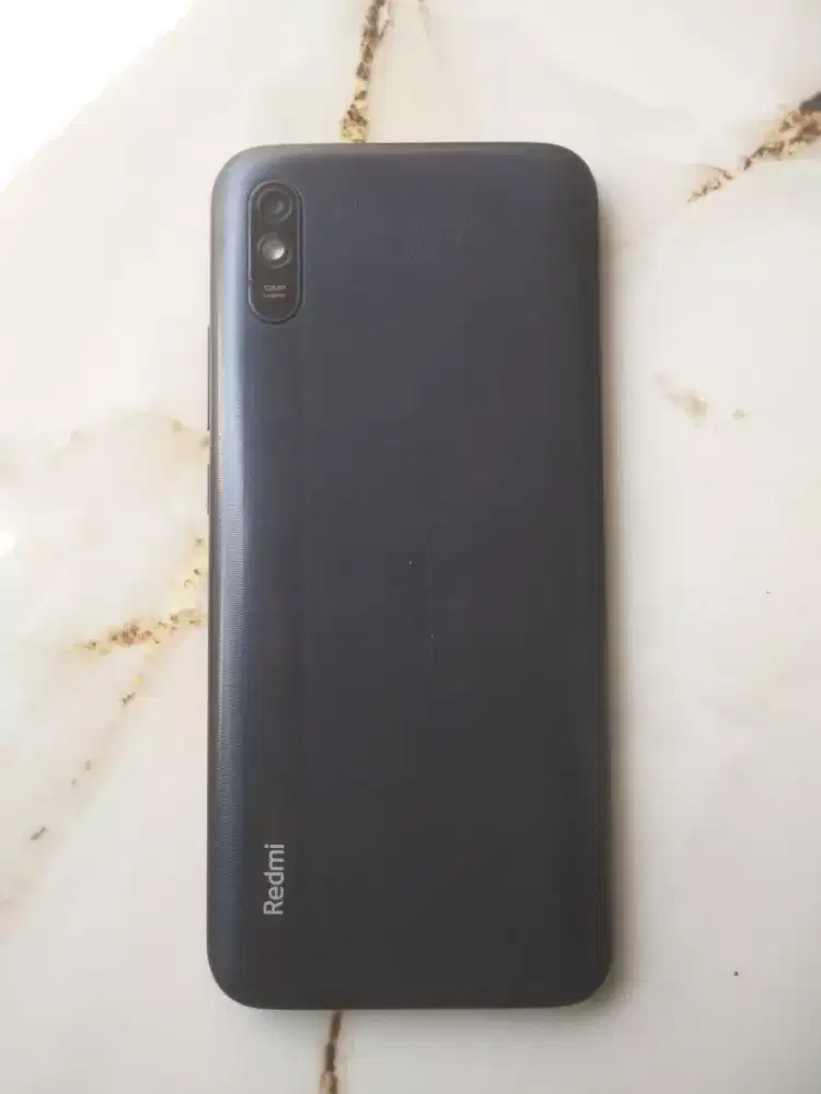 Mau jual hp realmi 9a kondisi batangan normal lancar jaya