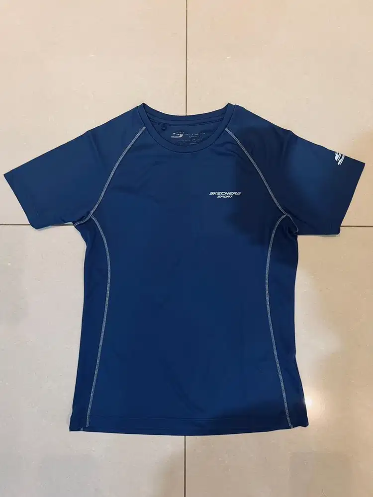 Bundle 3 Kaos Olahraga Size L – Kondisi Bagus