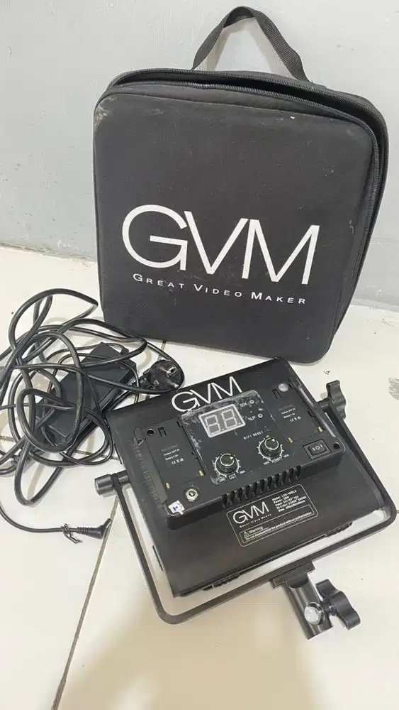 Lampu GVM buat foto dan video bekas MUA