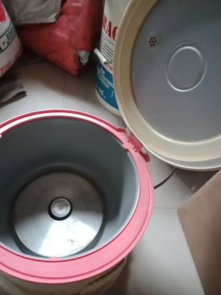 Dijual Rice Cooker Bekas