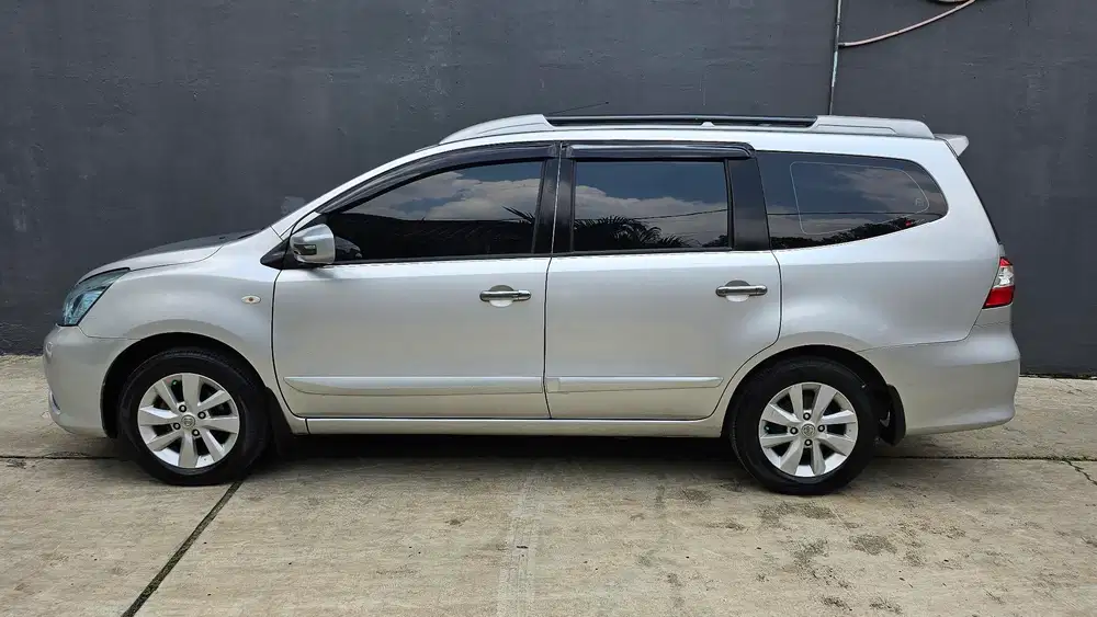 Nissan Grand livina 2013 Bensin