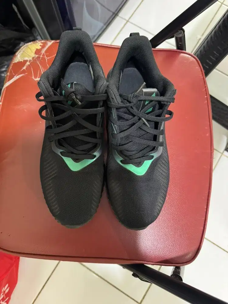 Sepatu adidas masih bagus