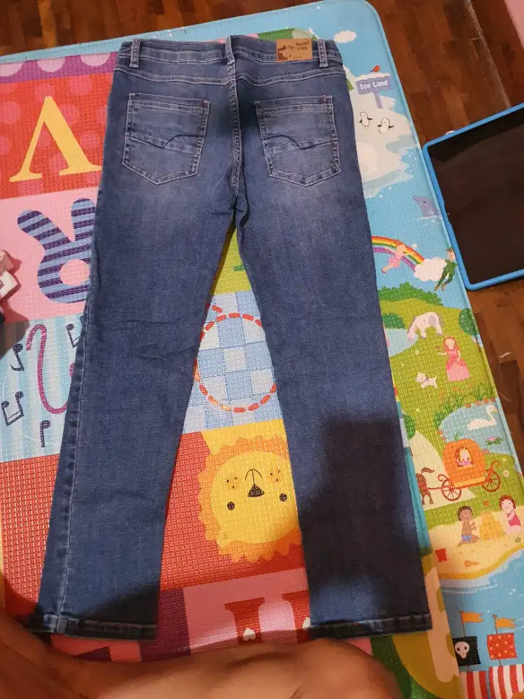 Celana Anak Perempuan