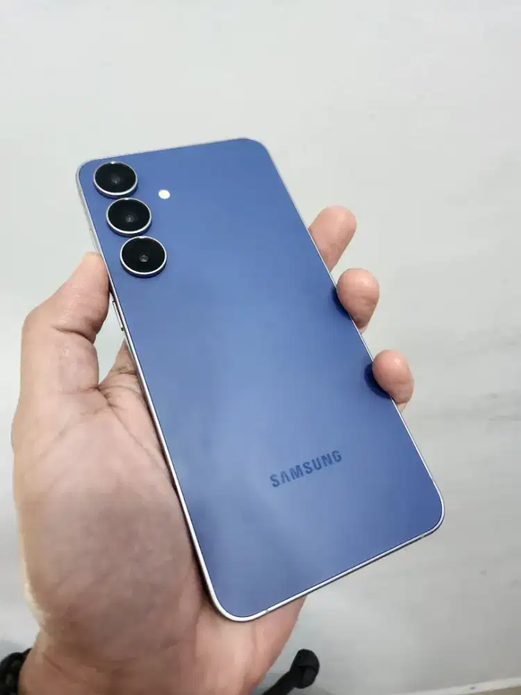 Samsung s25 fe 5g 8/256 resmi Indonesia kondisi mulus total