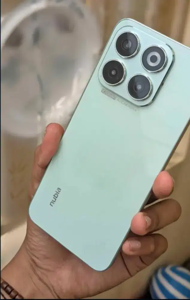 Nubia V70 NFC (20/256 GB)