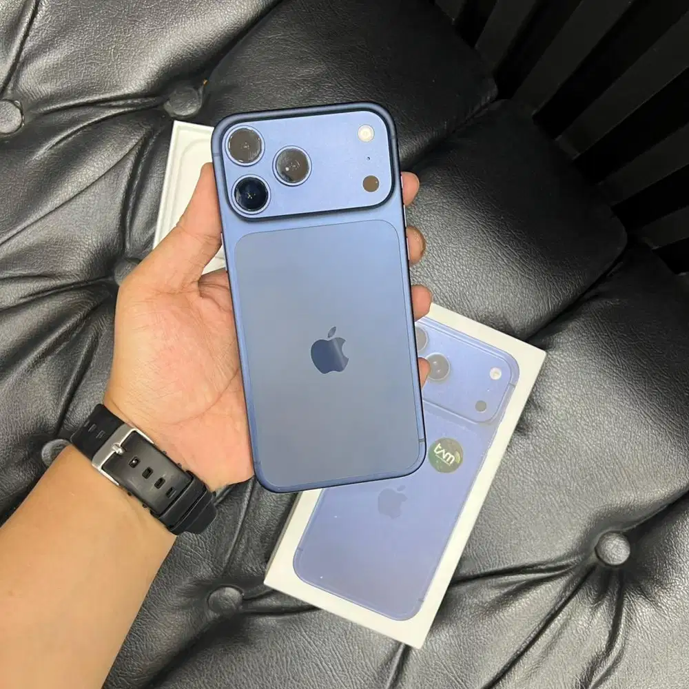 Iphone 17 promax 256Gb deepblue