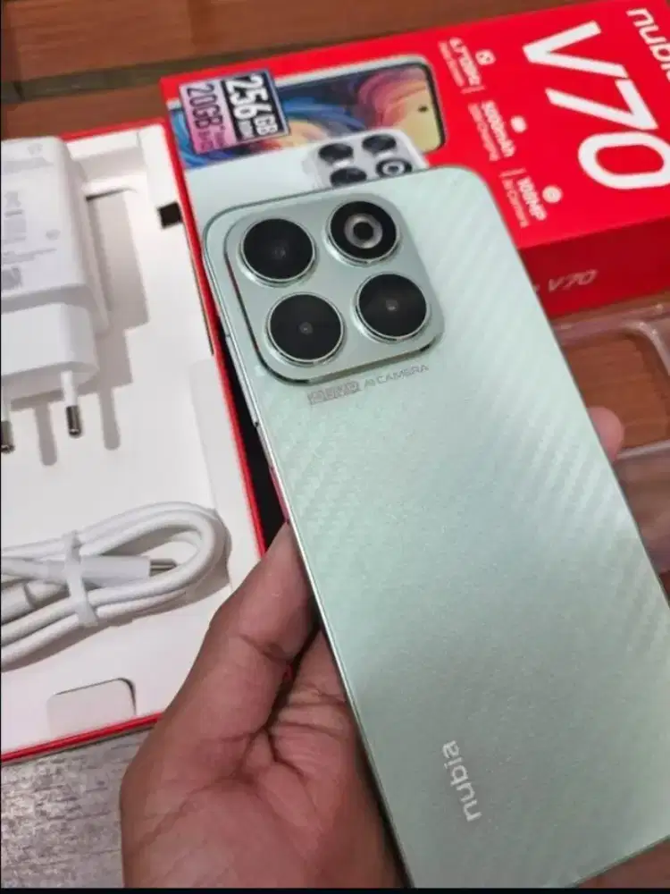 Nubia V70 NFC (20/256 GB)