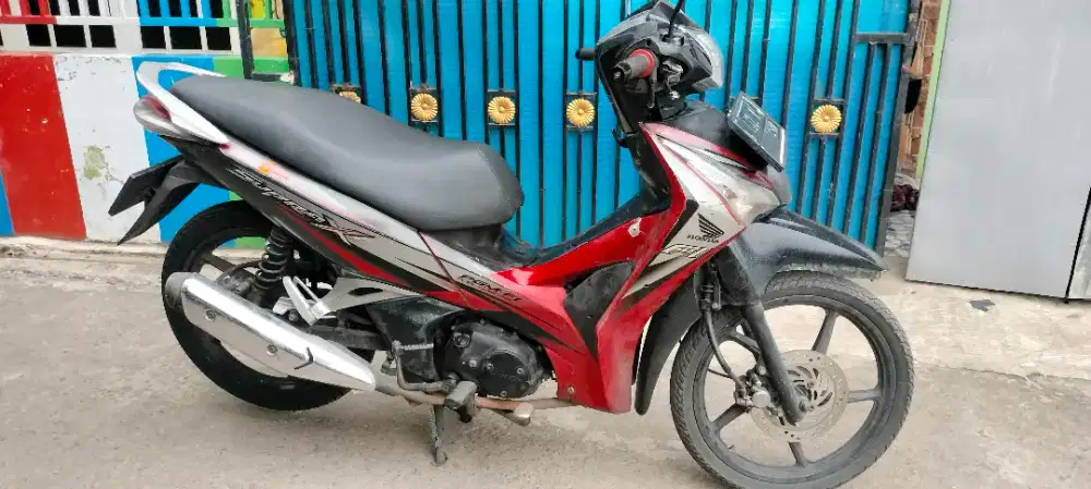 JUAL BUTUH Supra x helmin