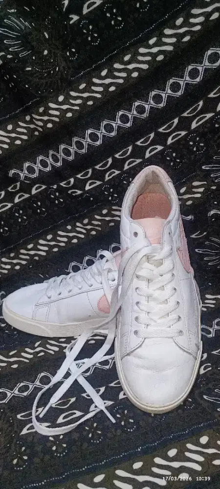 Sepatu import second brand Nike blazer