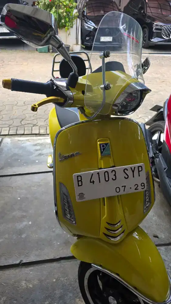 Vespa Sprint 2024. Low KM Like New