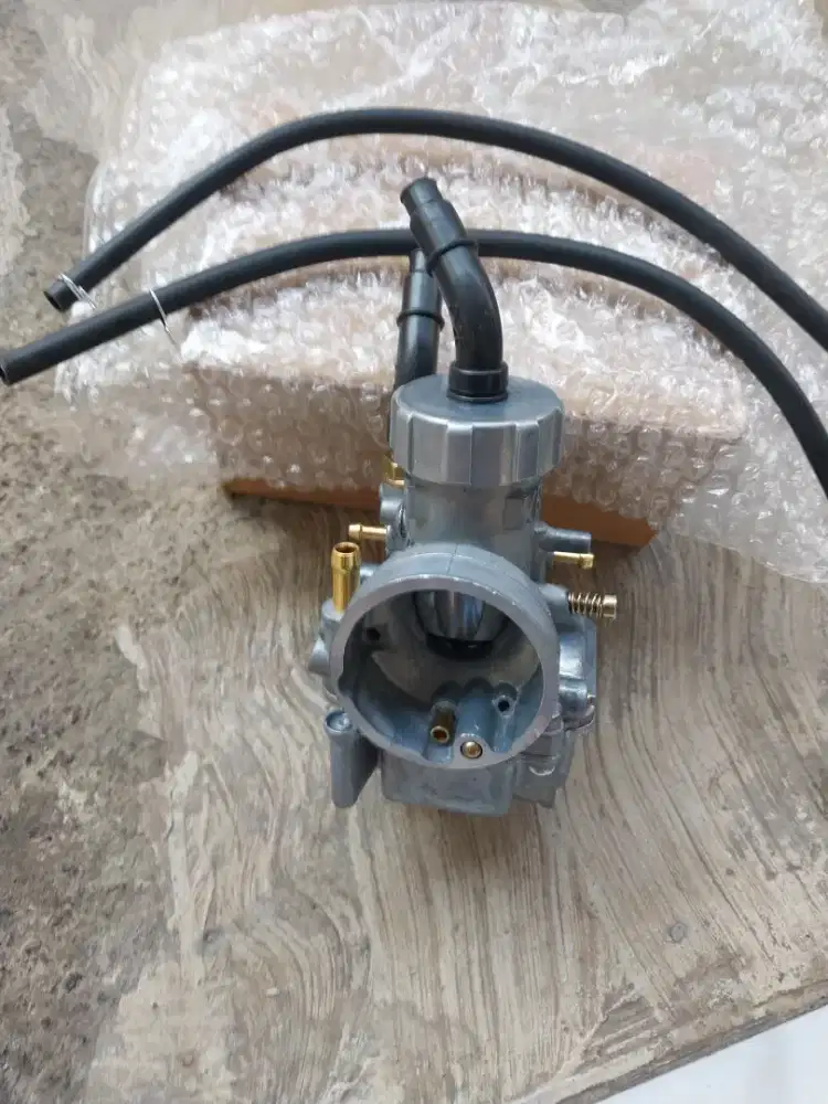 Bismilah numpang jual karburator PE24 BARU ENGGA JADI DI PAKE