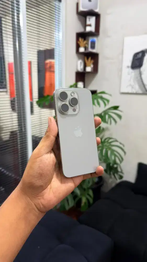 iPhone 16 pro 128gb iBox