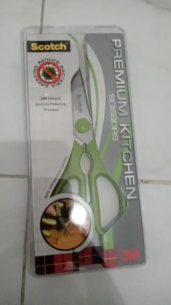 Gunting Premium Kitchen