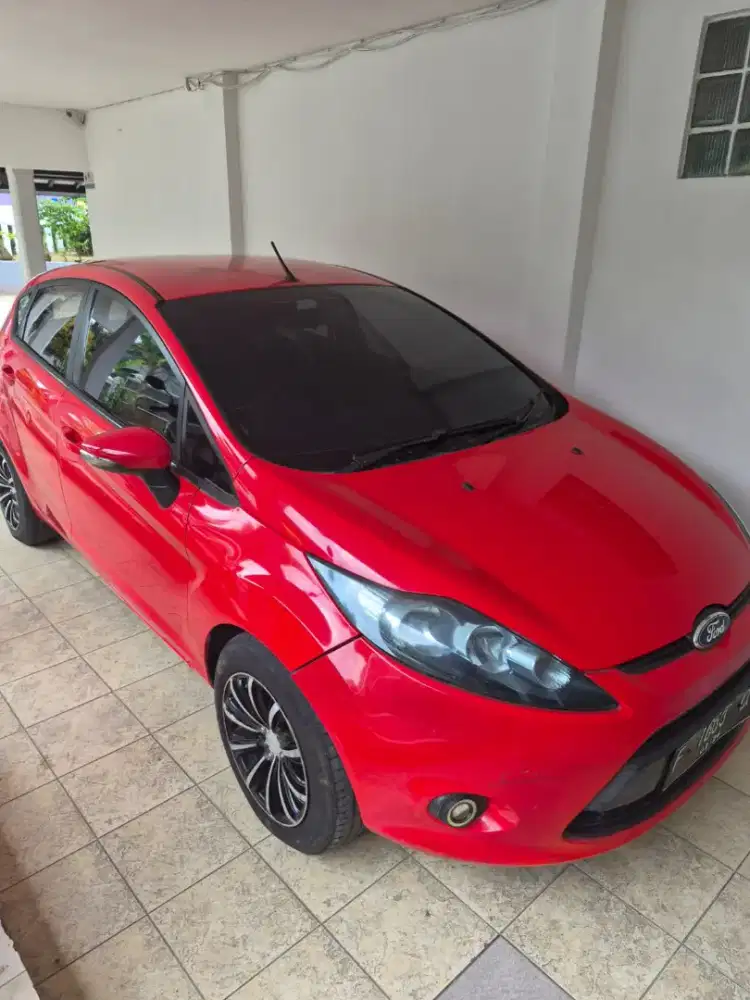 (BuC)mobil Ford fiesta 1.4 at tahun 2011 plat F Bogor