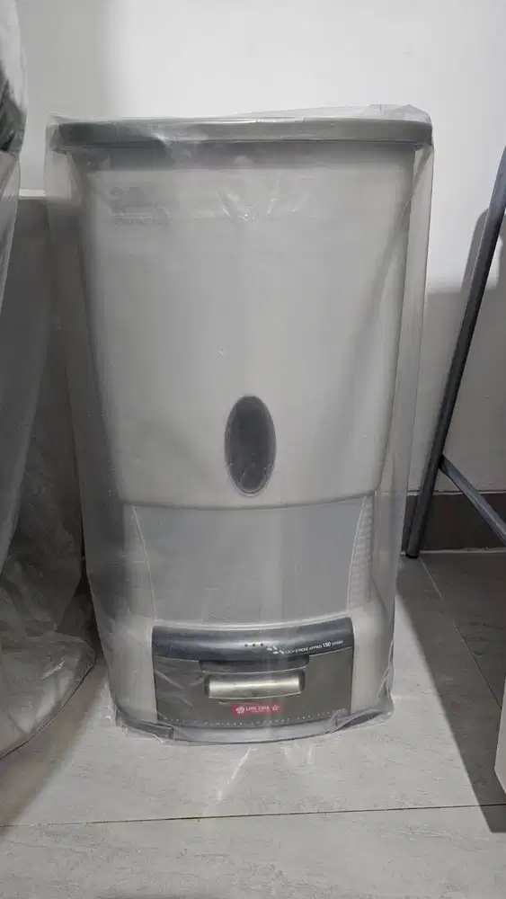 Tempat Beras Lion Star 23 Kg