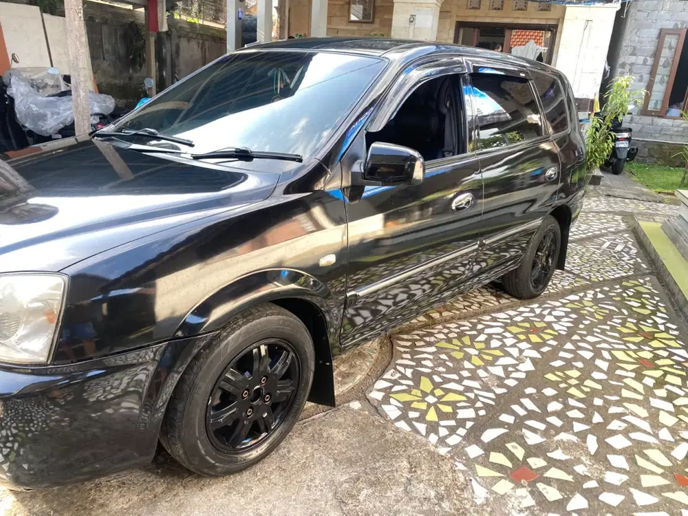 Kia Carens II 2004 Bensin