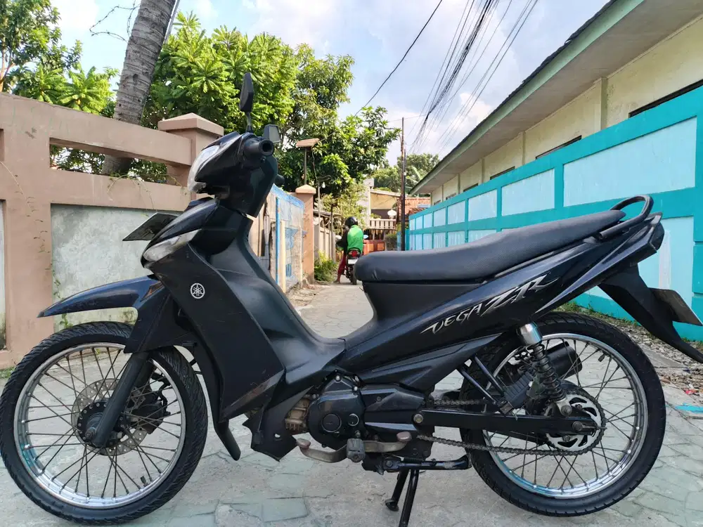 Yamaha Vega ZR 2012 stater tokcer halus mulus terawat