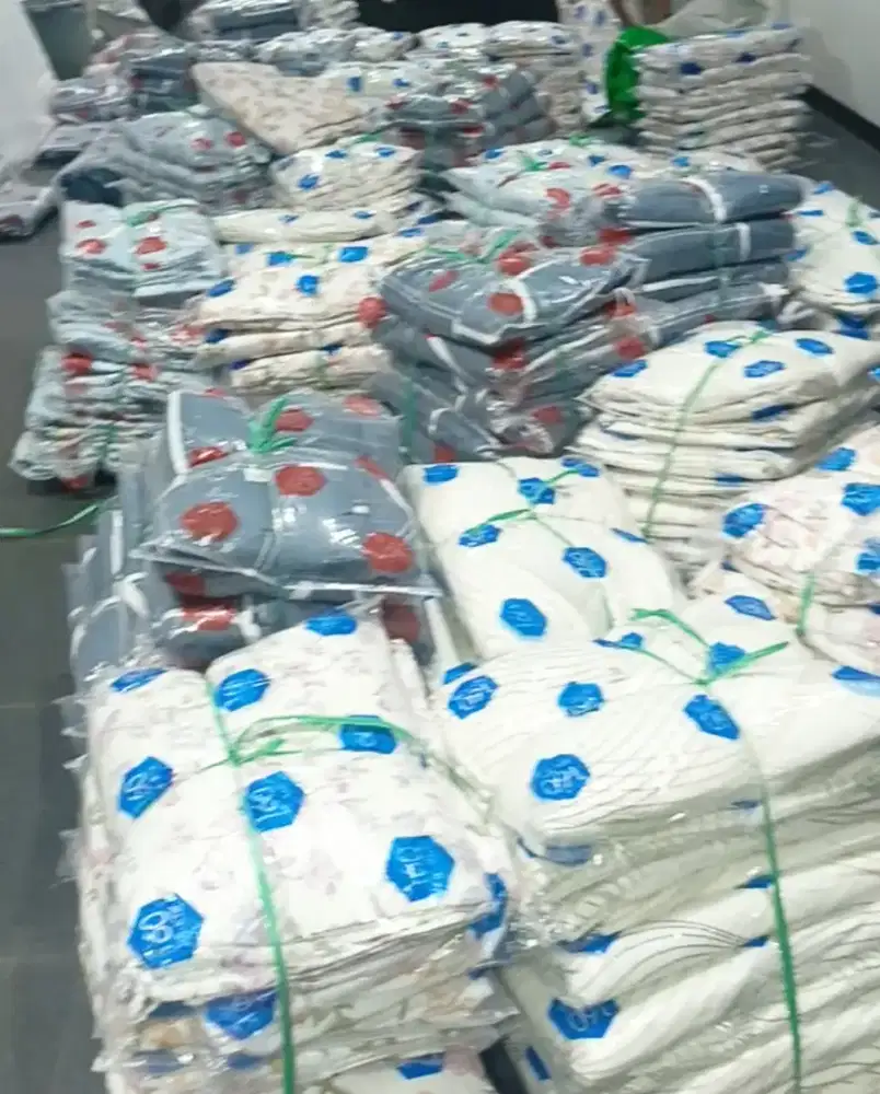 Jual set bed cover sudah dapat Seprei Sargul 2 Sarban 2