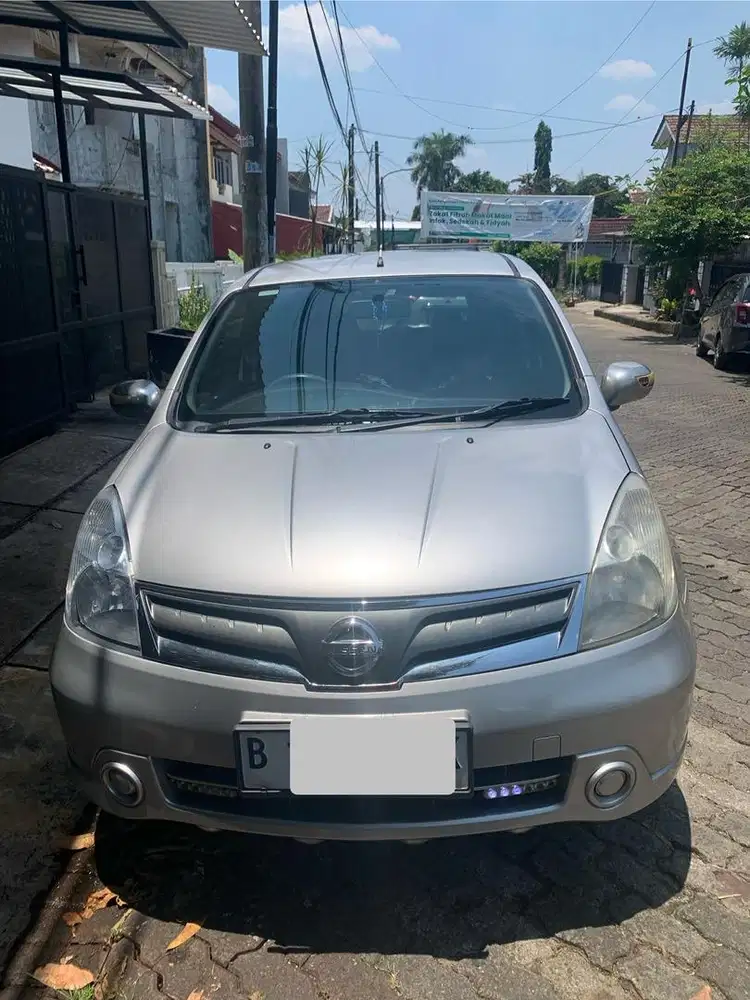 Nissan Grand livina 2013 Bensin