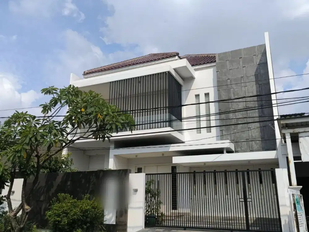 Dijual Rumah Mewah di Jemursari