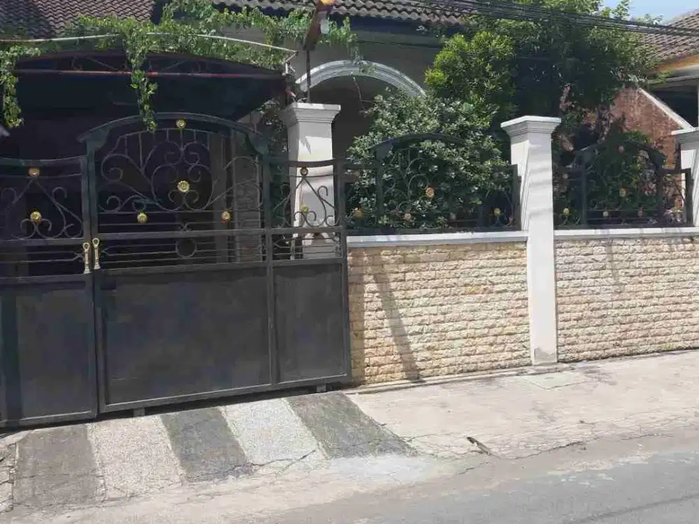 ‼️Rumah Usaha Strategis Semampir Dekat Raya MERR ‼️