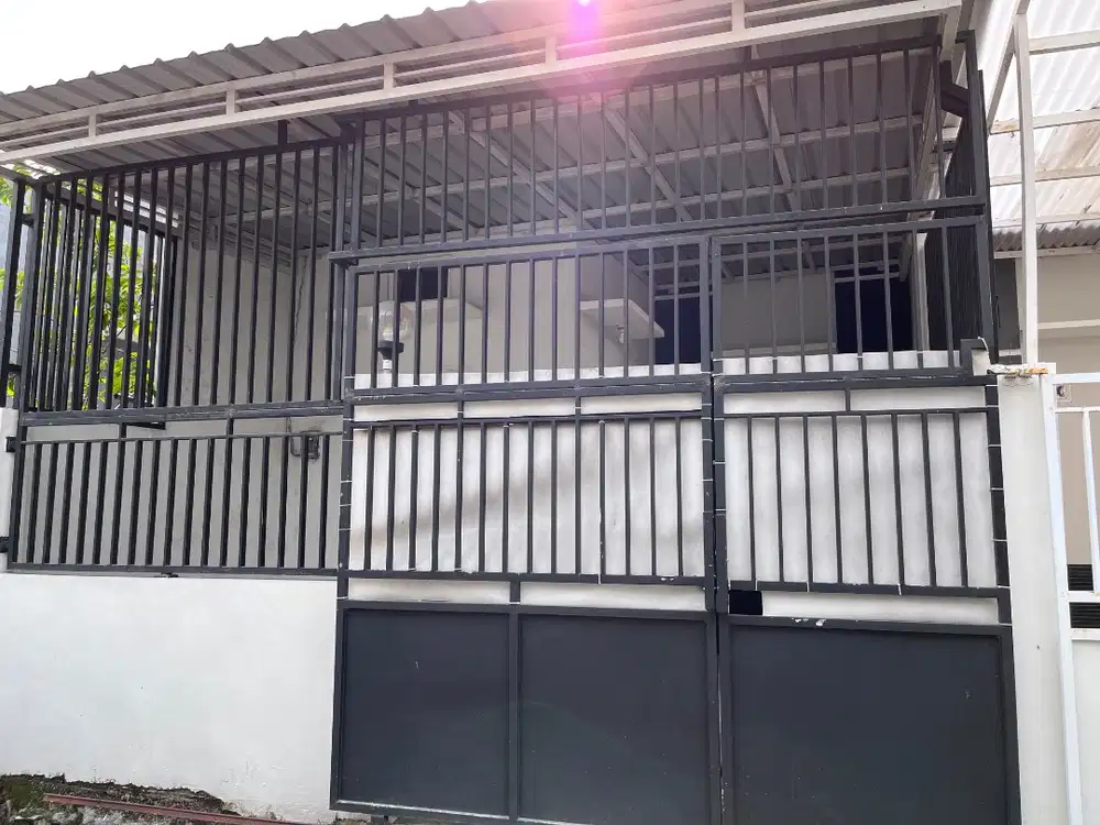 Rumah sewa gununganyar emas selatan surabaya