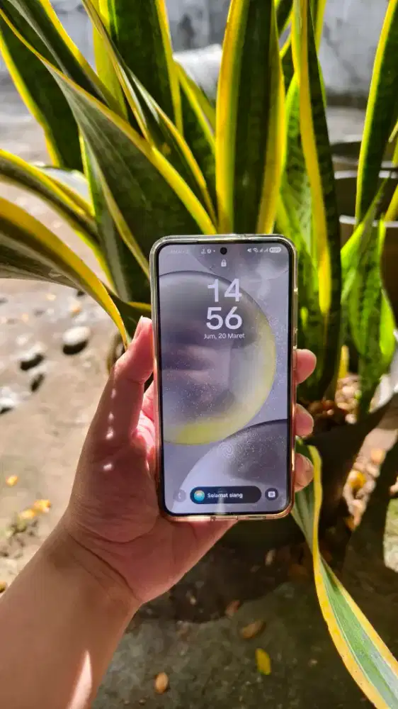 Samsung S24 RAM 8 GB INTERNAL 256 GB