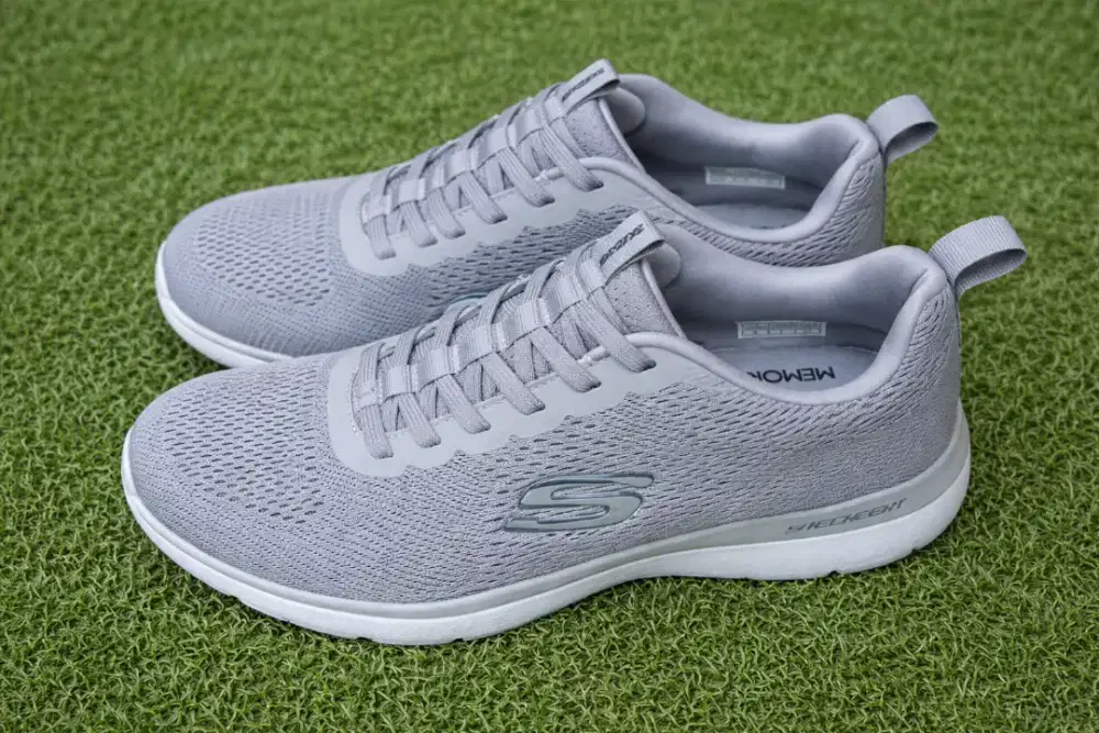 Sepatu Running Sketcher