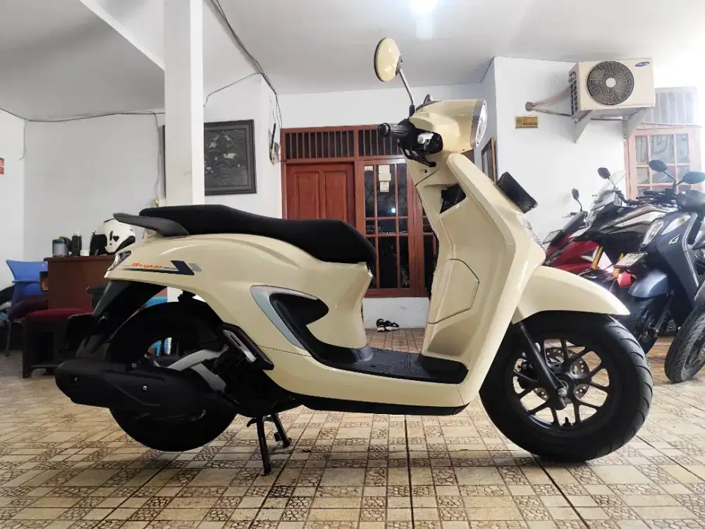 HONDA STYLO 160 CBS 2025 KM 96 MULUS ORI